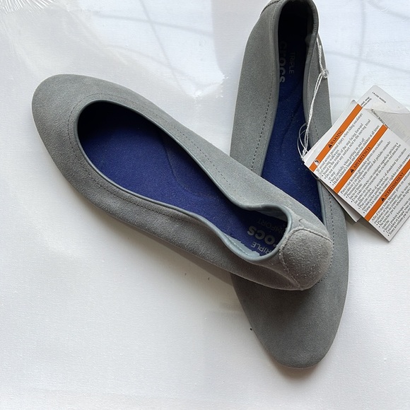 crocs lina suede flat size  W9 grey NWT - Picture 4 of 5